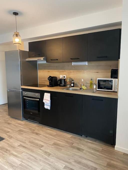 Apartamento T3 Moderne - Proche Tram - Parking Prive Angers Exterior foto